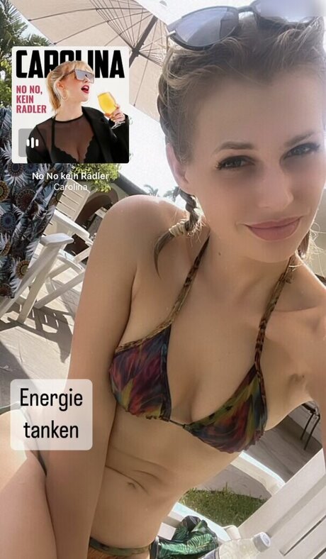 セクシーなブルネットのオンリーファンズ ホットポルノ 写真