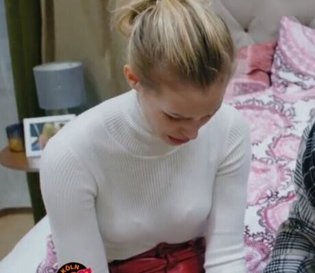 バン・オンリーファンズ ホットポルノ 写真