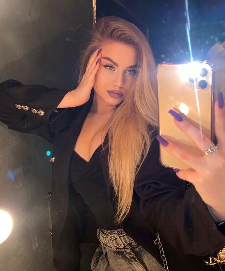 TheIce1ady ポルノスター 素敵 画像