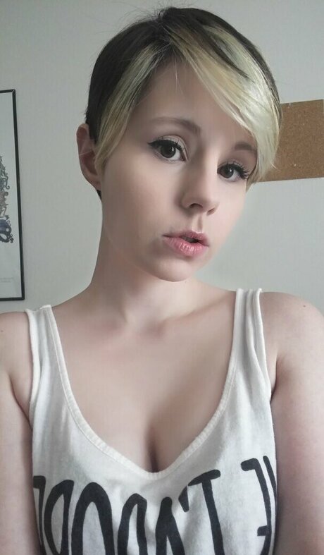 肉厚熟女オンリーファンズ xxx 画像