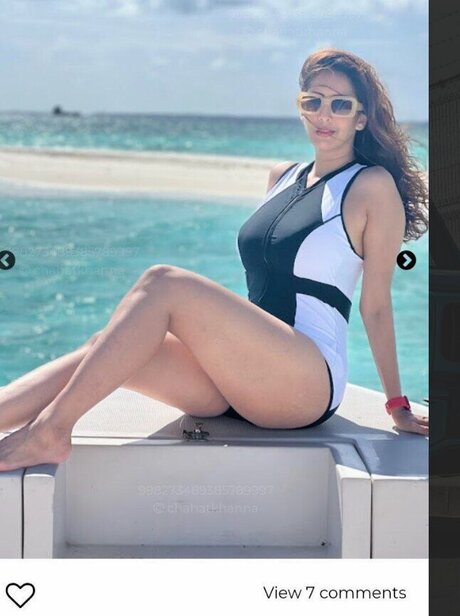 Chahatt Khanna 裸のモデル 画像