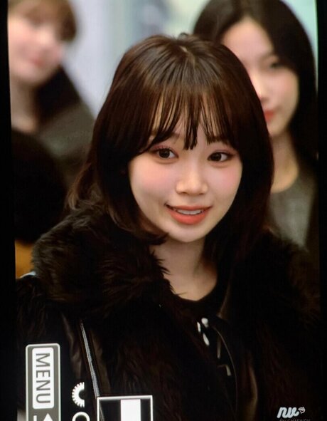 Kim Chaewon 高品質スター ギャラリー