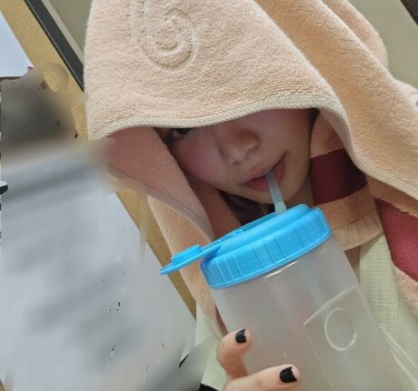 Kim Chaewon アートスター ギャラリー