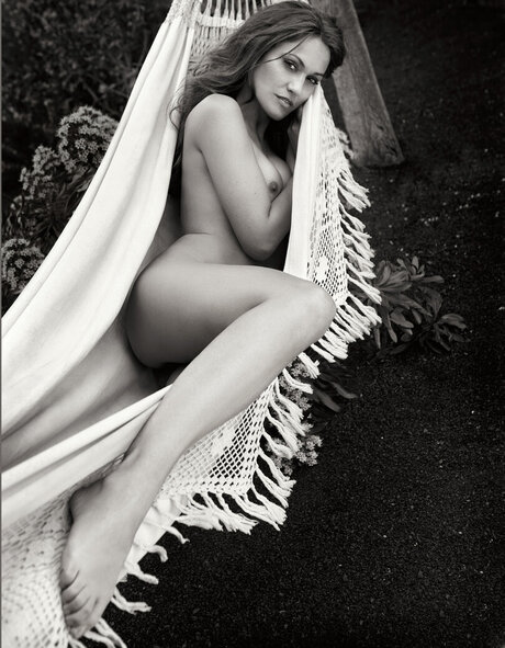 ゲイディルドオンリーファンズ セクシーヌード 写真