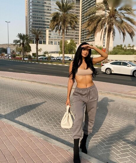 ジャークオンリーファンズ ホット ギャラリー