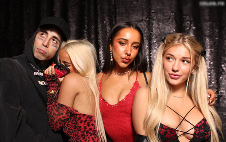 レズビアンマッサージオンリーファンズ 無料ポルノ ギャラリー