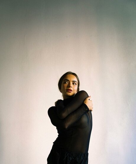 Camila Mayrink 裸のポルノスター 写真