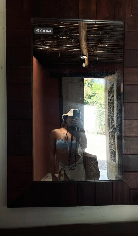 Camila Mayrink エロティックなモデル 写真