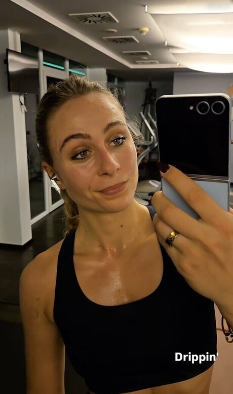 Sophia Fl rsch ヌード女優 アーカイブ