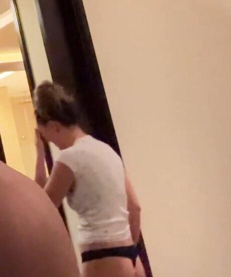 Lydia Hewitt Lee ヌードのポルノスター 写真