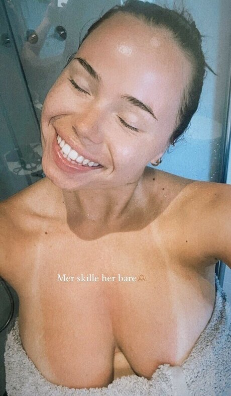 Jana Kristina Heiland ポルノスター トップ 写真