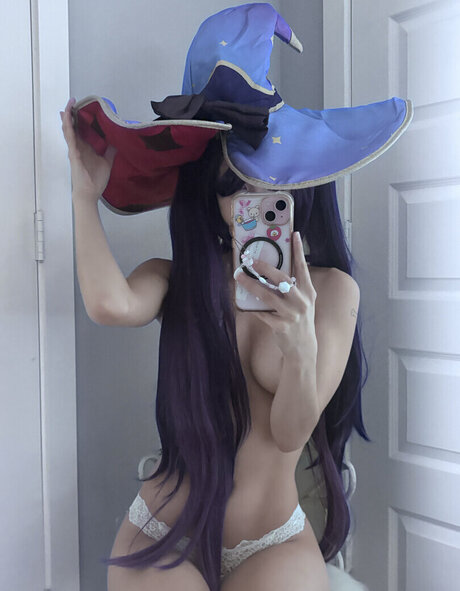 金髪オナニーオンリーファンズ エロ 写真