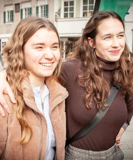 金髪の筋肉オンリーファンズ アートxxx ギャラリー