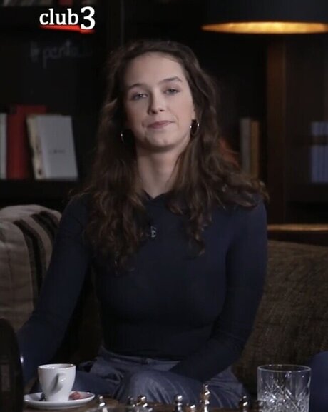 Lena Schilling アートモデル 画像