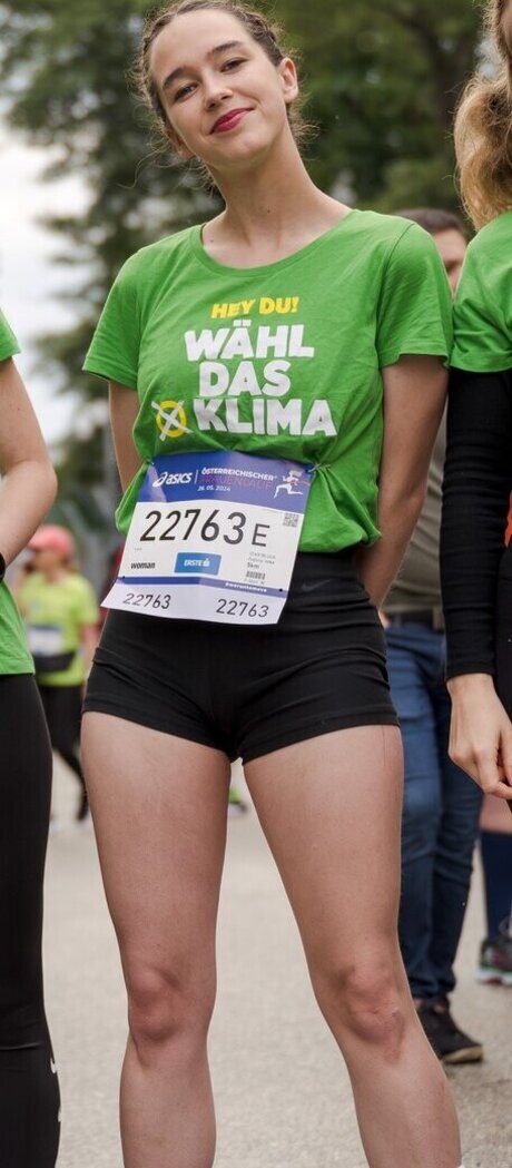 Lena Schilling 裸のモデル 画像