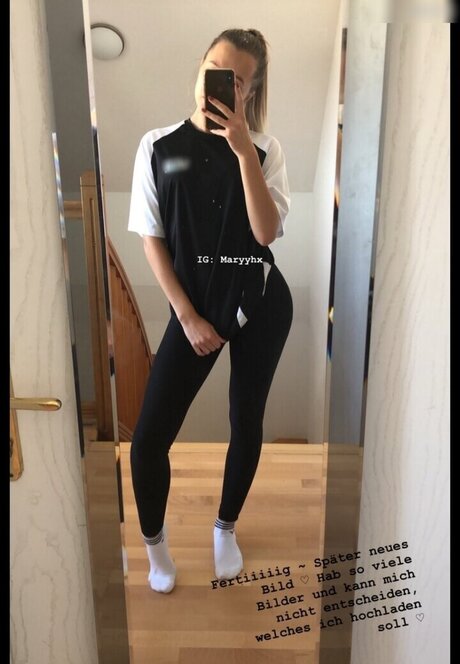 肉厚熟女オンリーファンズ セクシーヌード ギャラリー