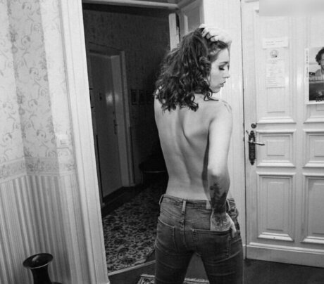 アナルxxx オンリーファンズ エロ 写真