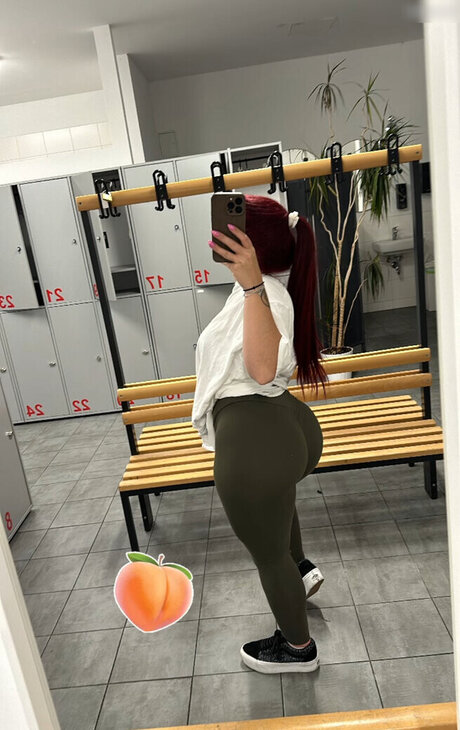 nina buettner fit 限定モデル 写真