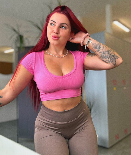 nina buettner fit スター ヌード ギャラリー