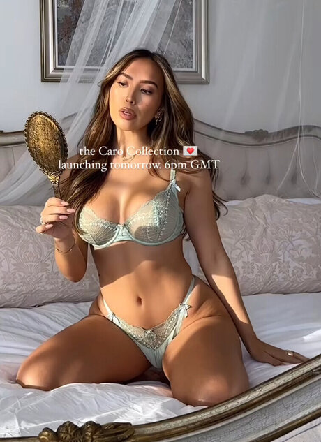 足 熟女 オンリーファンズ 美しいヌード 写真