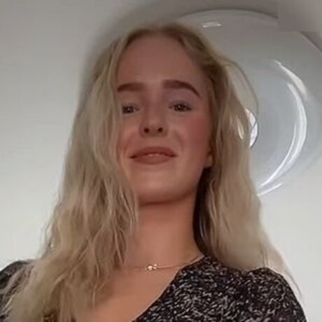 Emely Winkler 素敵なモデル 画像