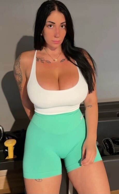 irifitxox ポルノスター 画像