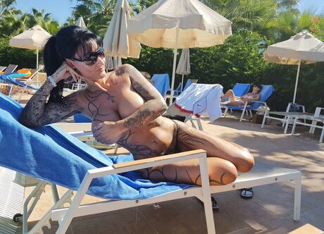 貞操帯オンリーファンズ 無料 画像