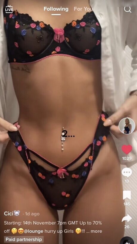 Celina Klug 独占モデル 写真