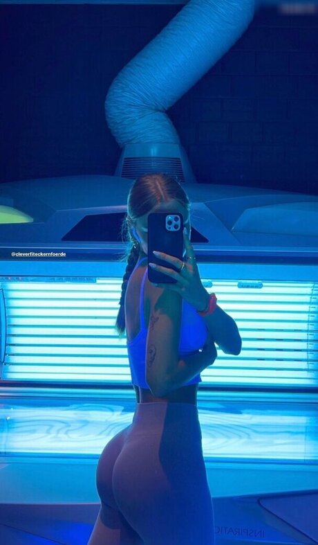 Celina Klug アート女優 ギャラリー