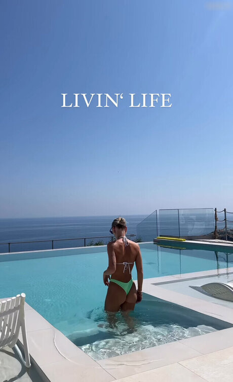 Celina Klug トップスター 写真