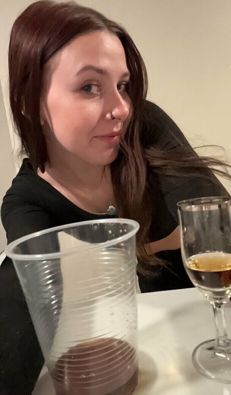 曲線美のブロンドオンリーファンズ 美しいxxx 画像