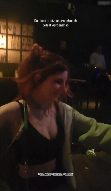 美しいベイビーオンリーファンズ 美しい裸 写真