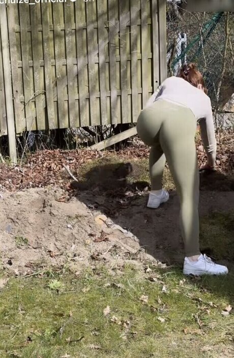 Julia Schulze ポルノスター 画像