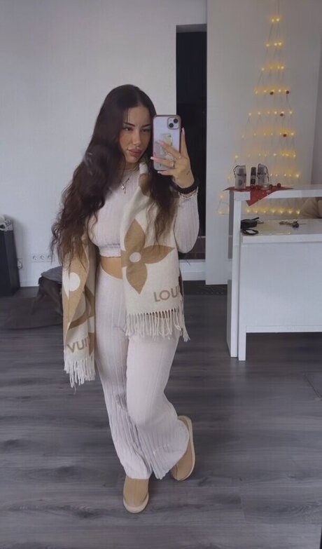 ゲイのチンポオンリーファンズ ホットヌード 写真