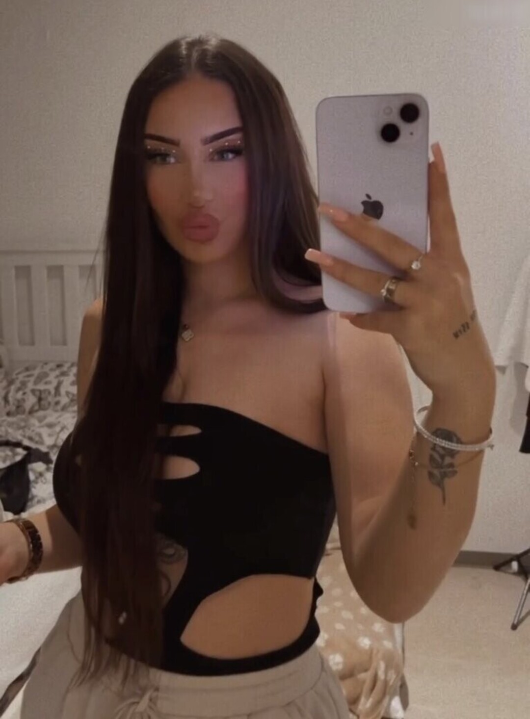 selinkitmir ポルノモデル 画像