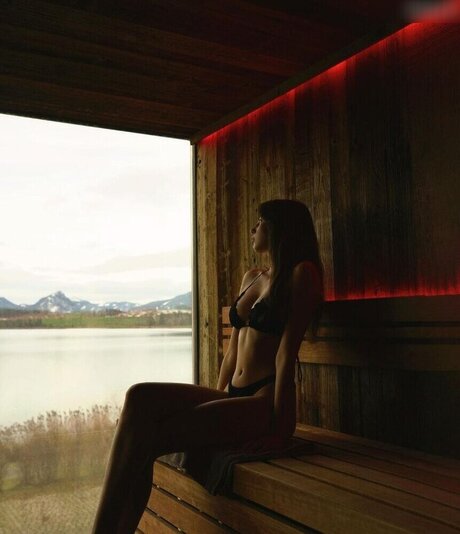 ビキニプリンセスオンリーファンズ アートヌード ギャラリー