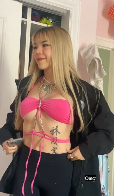 足 マンコ オンリーファンズ セクシー裸 画像