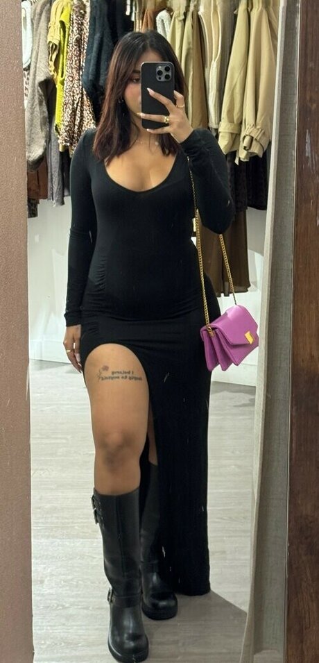 小柄な足オンリーファンズ HD 写真