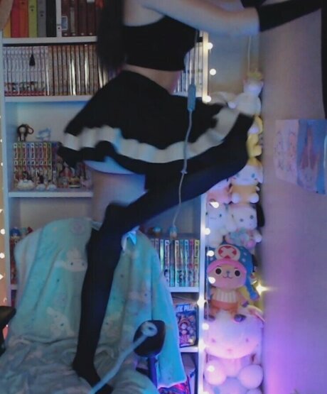 ミラーセルフィーオンリーファンズ ホットヌード 写真