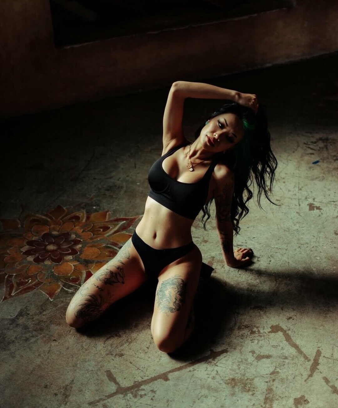 ぽっちゃりブルネットオンリーファンズ HD 画像