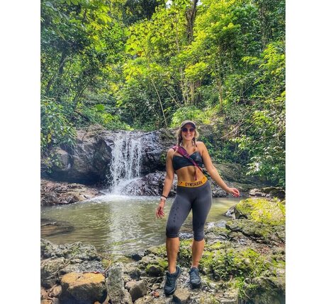 LGBTオンリーファン セクシーヌード 画像