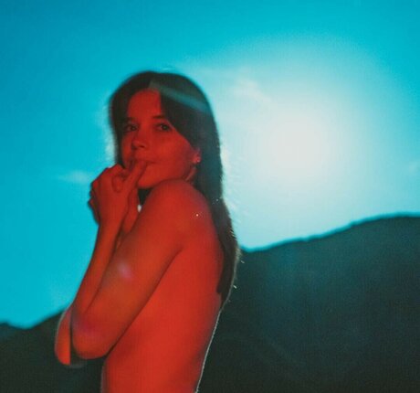 フラットオンリーファン 無料エロ 写真