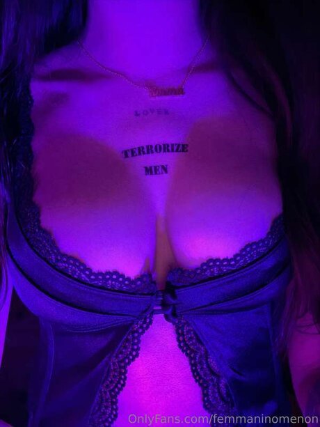 femmaninomenon エロティックなスター 画像