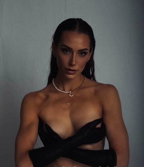 パンツを食い込ませるオンリーファンズ 無料 写真