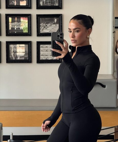 巨乳カップルオンリーファンズ セックス 写真