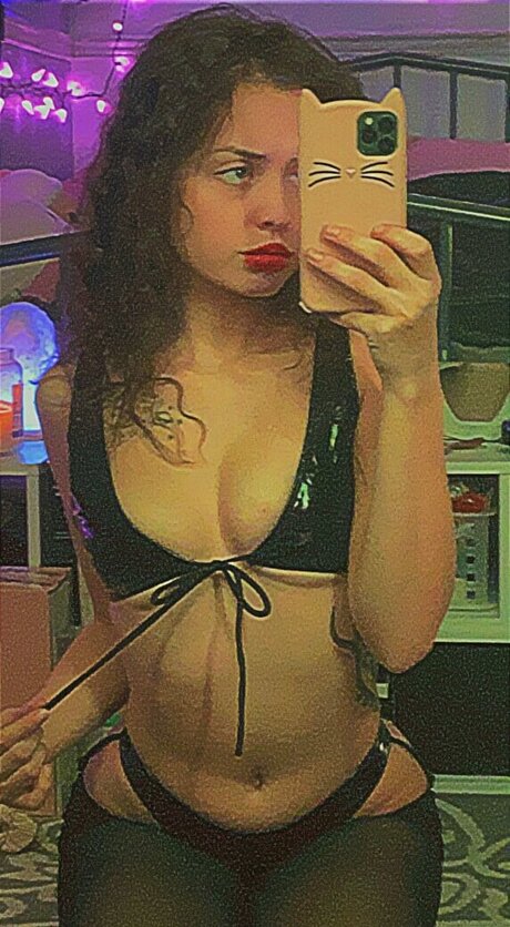 カムフィートオンリーファンズ エロチック ギャラリー