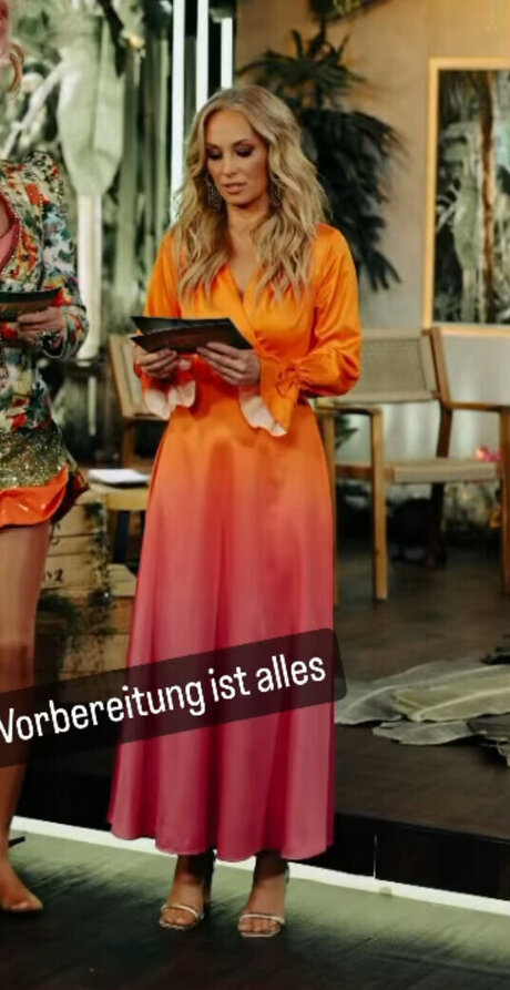 ランジェリーファックオンリーファンズ トップ ギャラリー