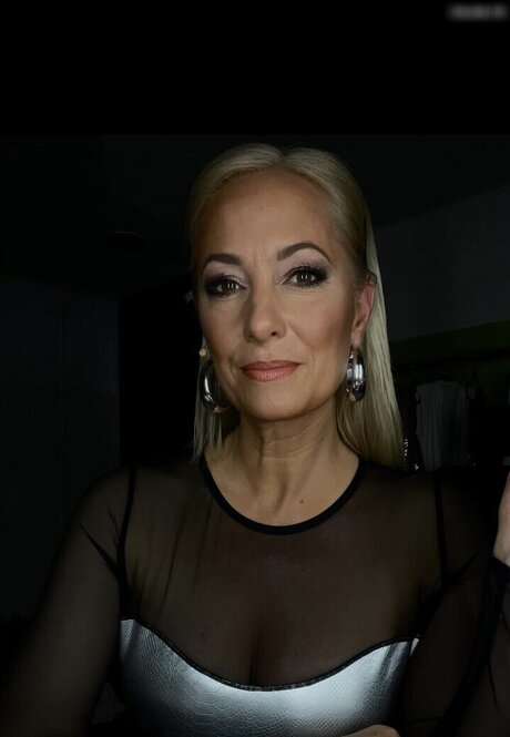 熟女オナニーオンリーファンズ セックス 写真