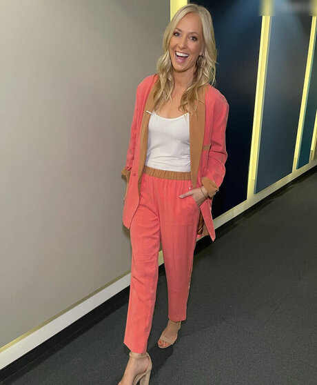 妊娠中のアジア人オンリーファンズ ポルノグラフィック ギャラリー