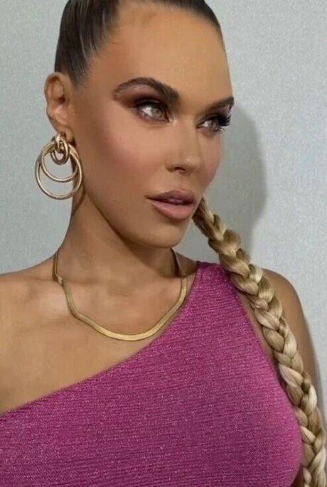 金髪オナニーオンリーファンズ 無料ヌード アーカイブ